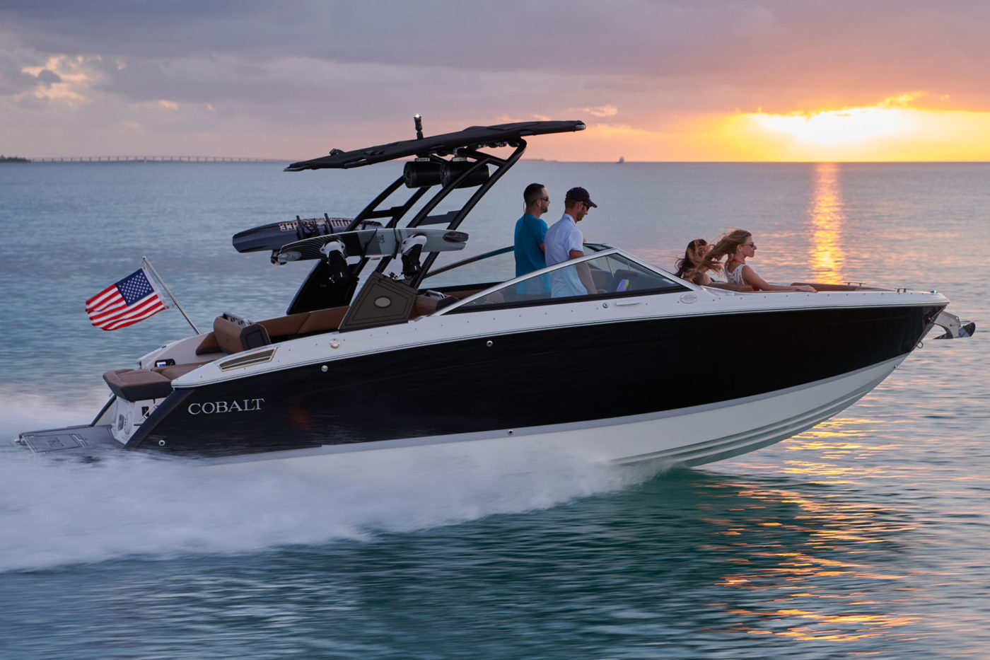 Cobalt Introduces the Next-Generation R6 Luxury Runabout | Cobalt Boats