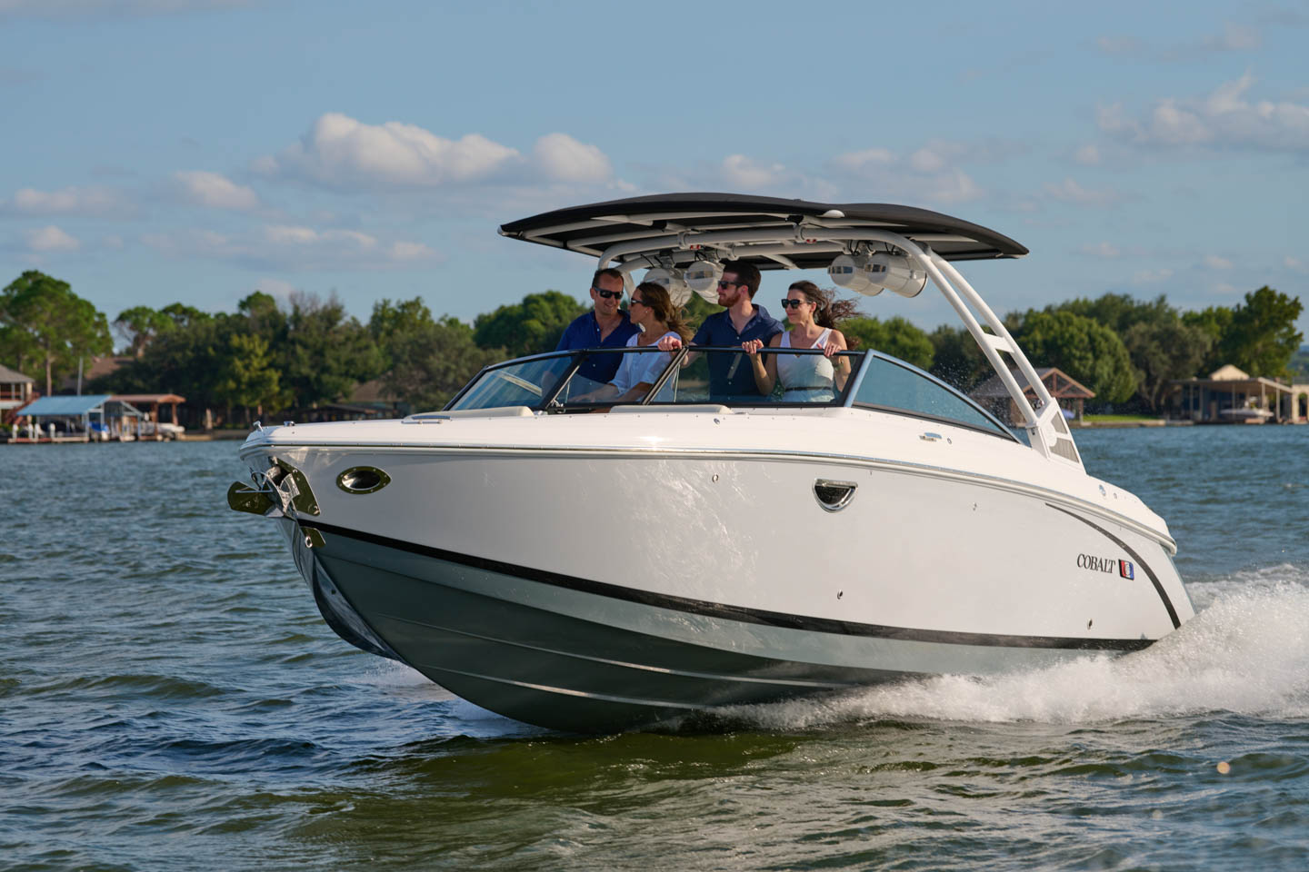 30SC Outboard | Cobalt Boats