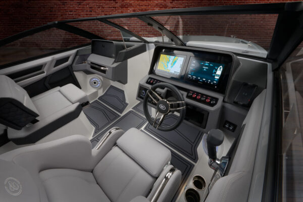 R4 Surf Interior